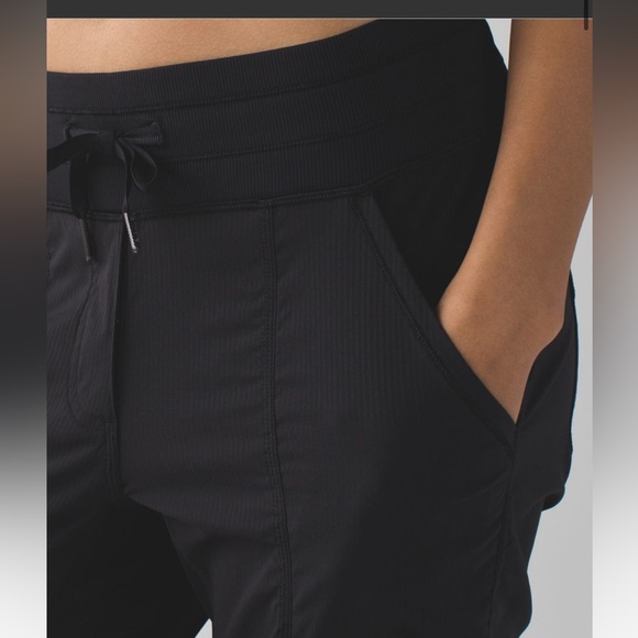74. RARE Lululemon Street To Studio Pant black *Unlined 4 - Picture 5 of 10